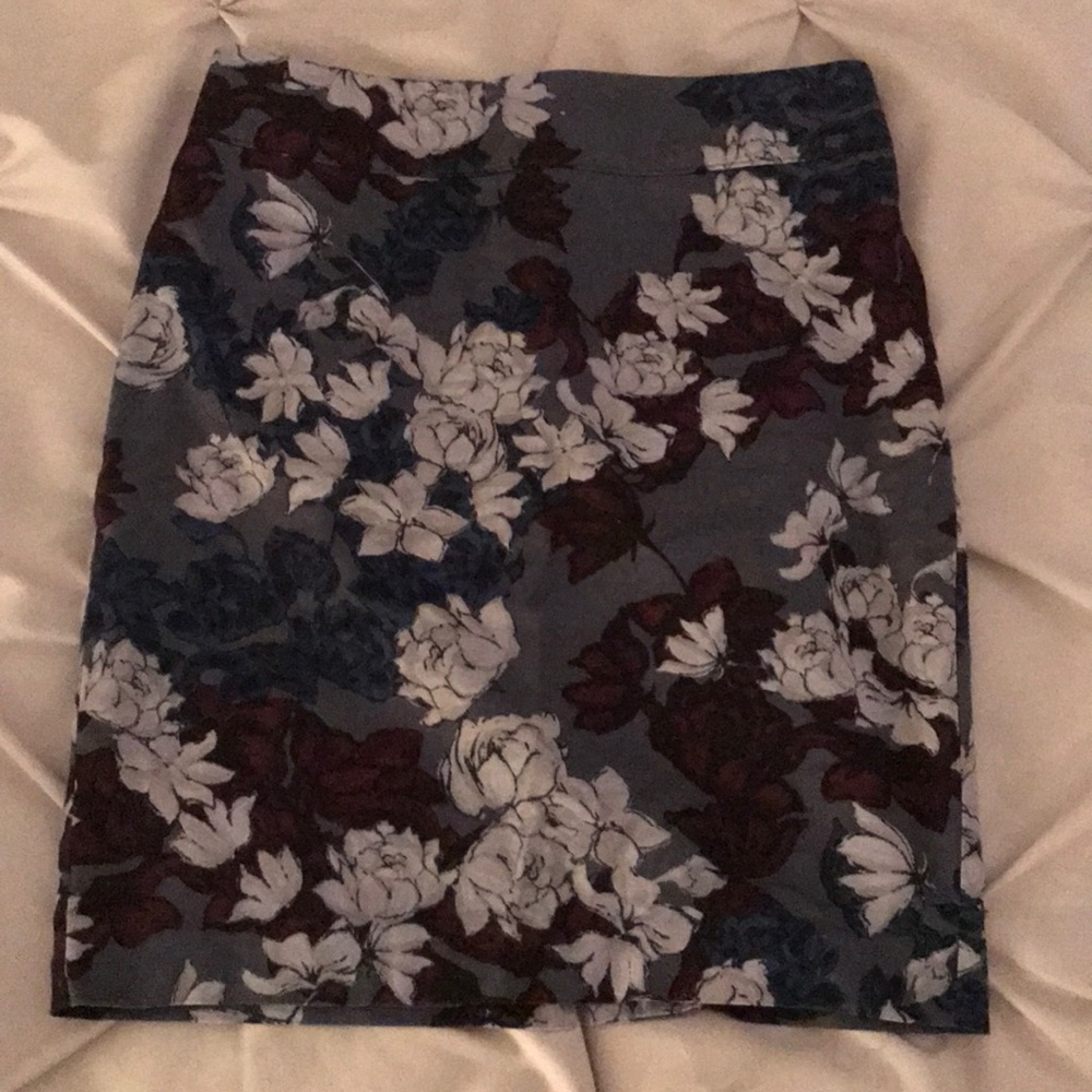 LOFT Midi skirt size 2
